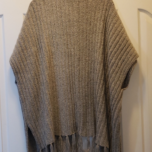 Grey open sweater with frills - Picture 5 of 6